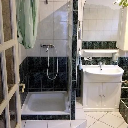 Apartment Jucus Vendeghaz *